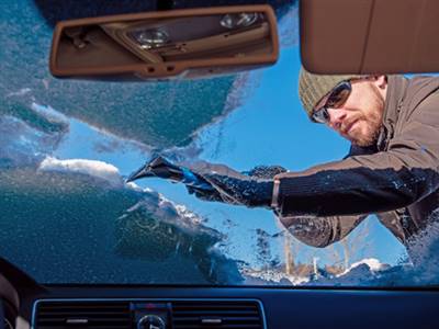 راه کار های جلوگیری از یخ زدن شیشه خودرو